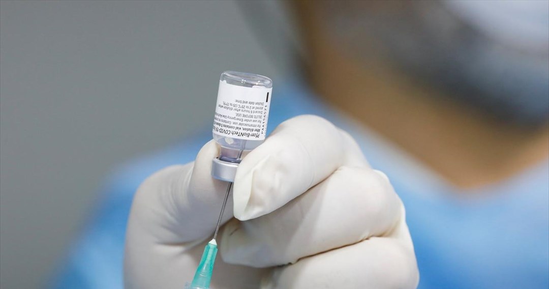 Άνω του 90% των εμβολιασθέντων αναπτύσσει αντισώματα πριν τη δεύτερη δόση της Pfizer