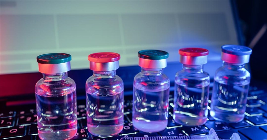 Ανθεί το λαθρεμπόριο εμβολίων και πιστοποιητικών Covid στον Σκοτεινό Ιστό