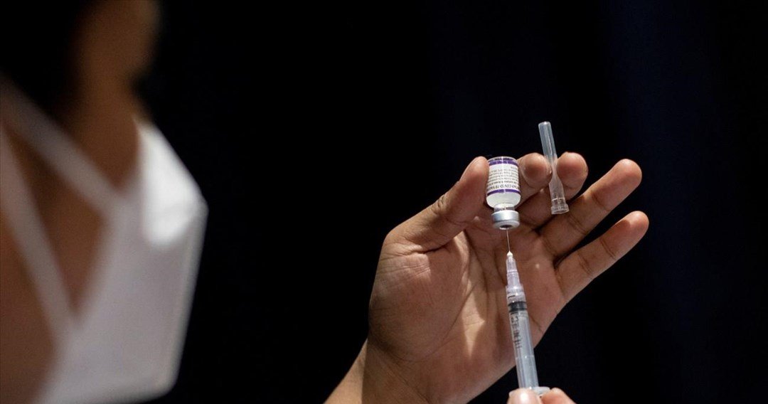Πώς επιδρά ο εμβολιασμός στο δυναμικό μετάδοσης των στελεχών Άλφα και Δέλτα